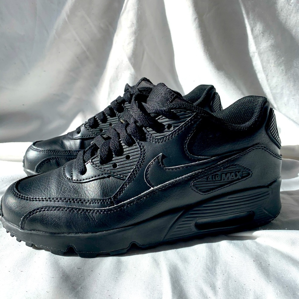 Nike Air Max 90 Leather Triple Black Youth 6